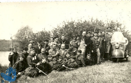 Zawody wędkarskie na łowisku Plinc w roku 1960.br /Autor: Materiał z archiwum: Zarządu Koła PZW Nr 45 Racibórz-Miasto.